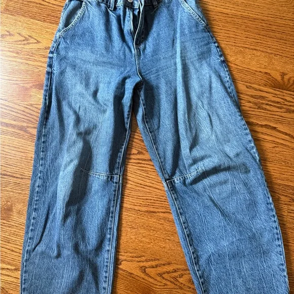 Women’s Cotton On Barrel Blue Jeans - Picture 2 of 4